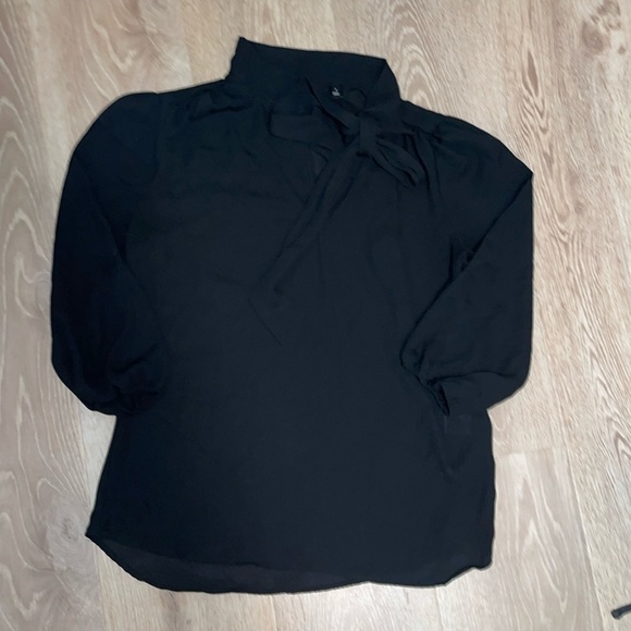Business casual dress blouse - Picture 1 of 4
